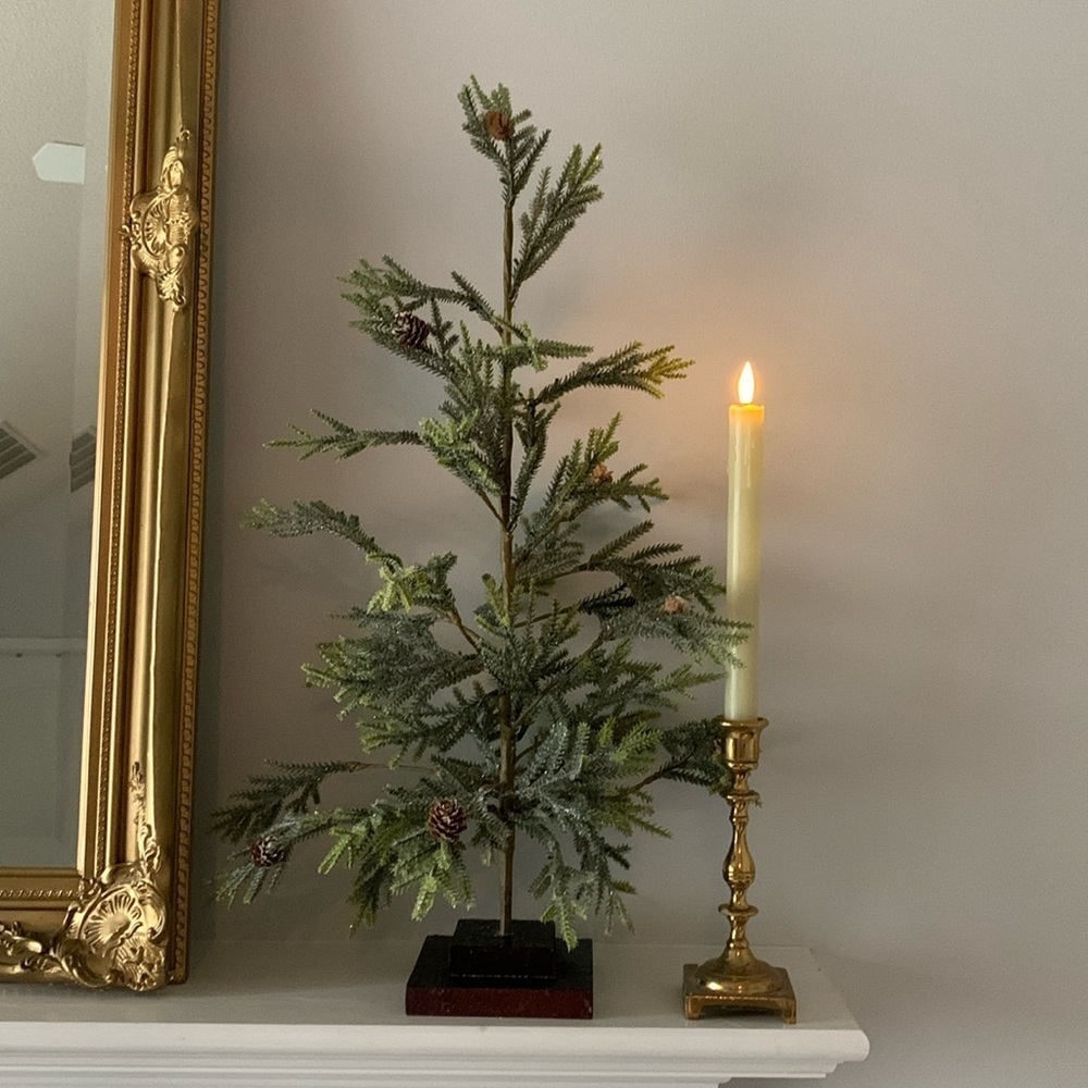 25" GLITTERED Christmas TREE W/‎ wooden BASE minimalist home decor mini